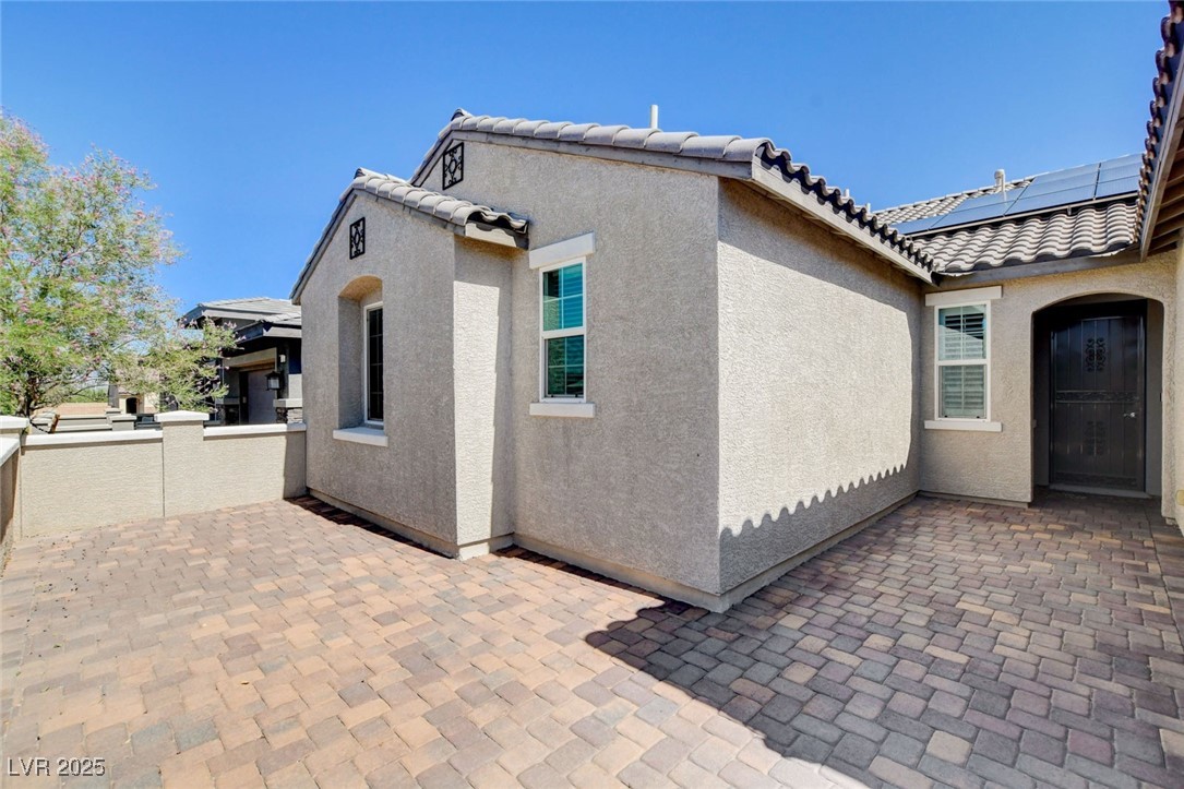 716 Cadence View Way Property Photo 5