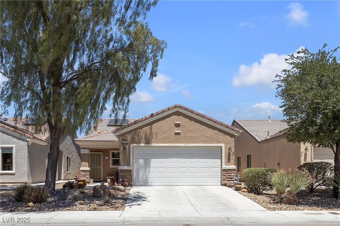 2404 Willow Wren Drive Property Photo 1