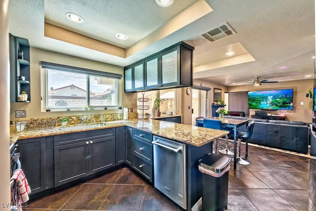 4823 Illustrious Street Property Photo 15