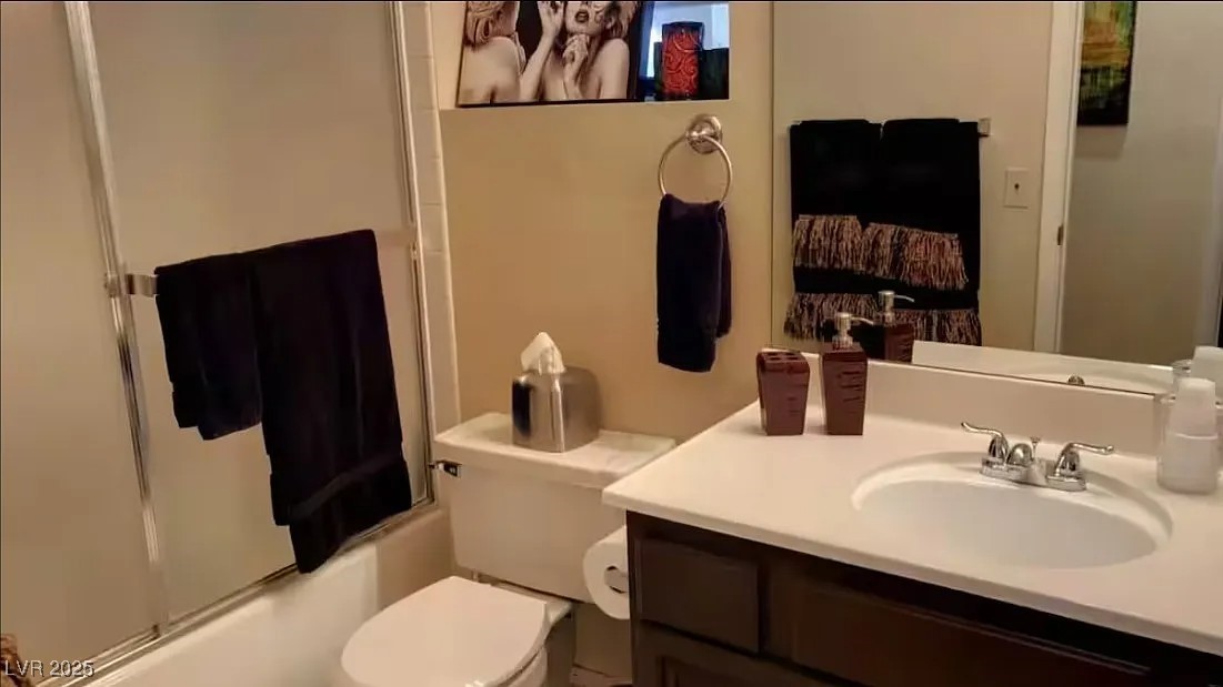 4823 Illustrious Street Property Photo 27