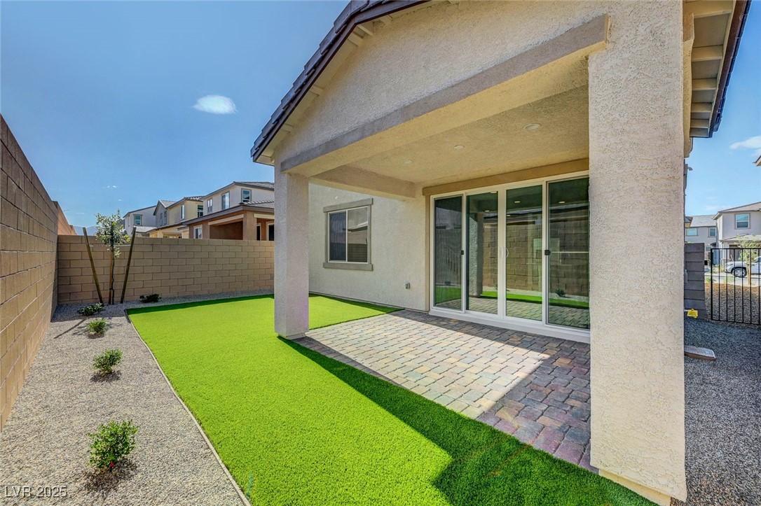9885 Angel Valley Drive Property Photo 1