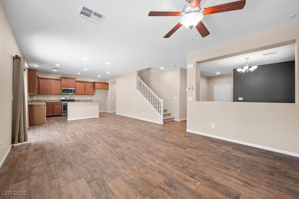 9127 Island Wolf Avenue Property Photo 9