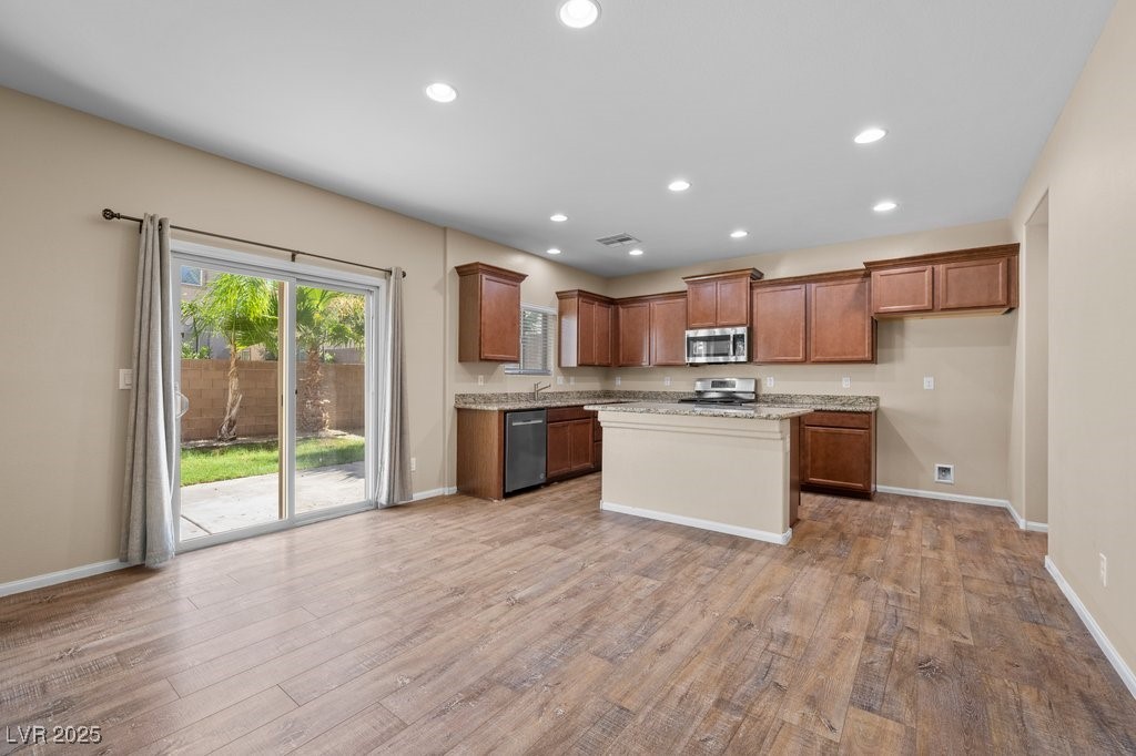 9127 Island Wolf Avenue Property Photo 11