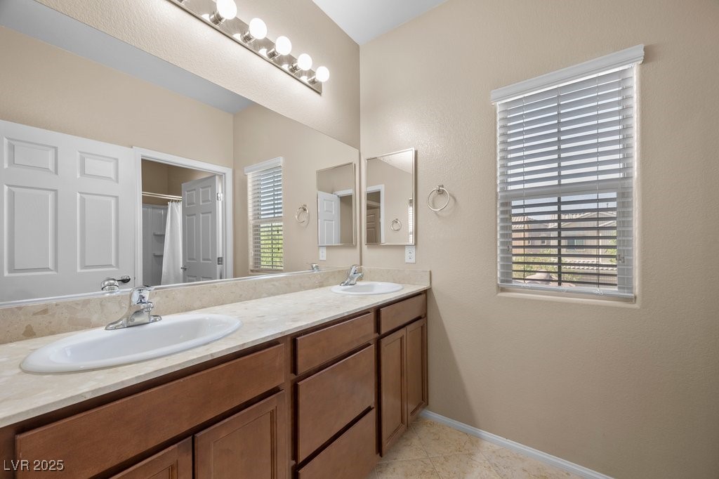 9127 Island Wolf Avenue Property Photo 20
