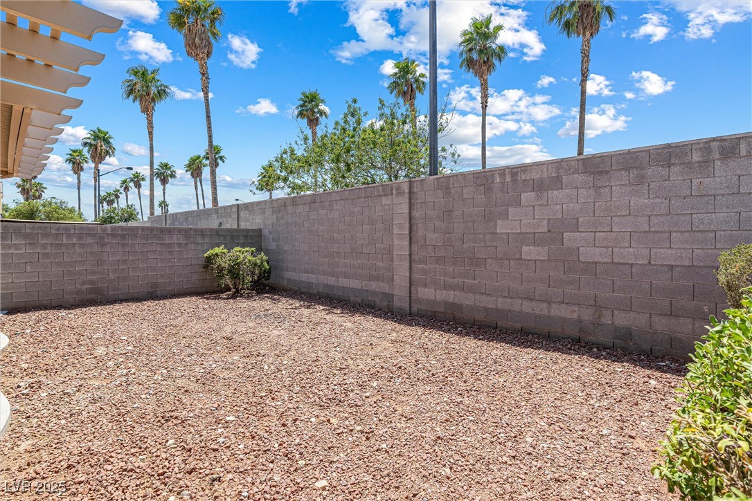 6841 Armistead Street Property Photo 30
