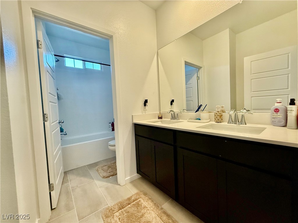 137 Rohan Crest Avenue Property Photo 14