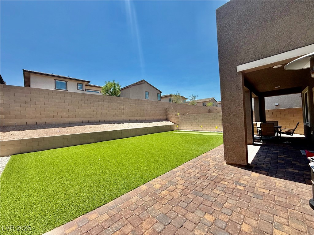 137 Rohan Crest Avenue Property Photo 21