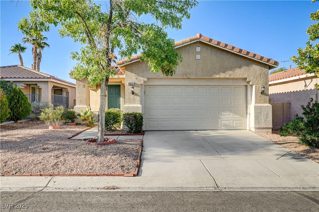10612 Primrose Arbor Avenue Property Photo 1