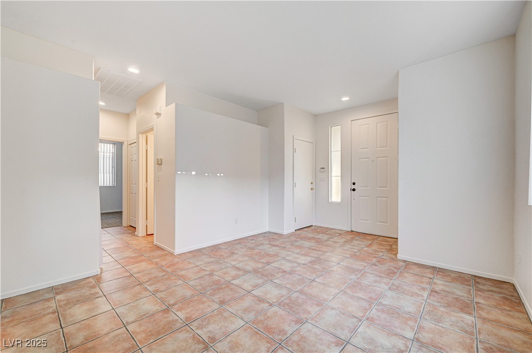 10612 Primrose Arbor Avenue Property Photo 8