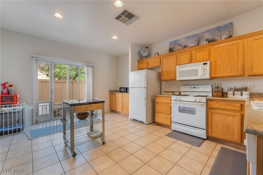 11140 African Sunset Street Property Photo 7