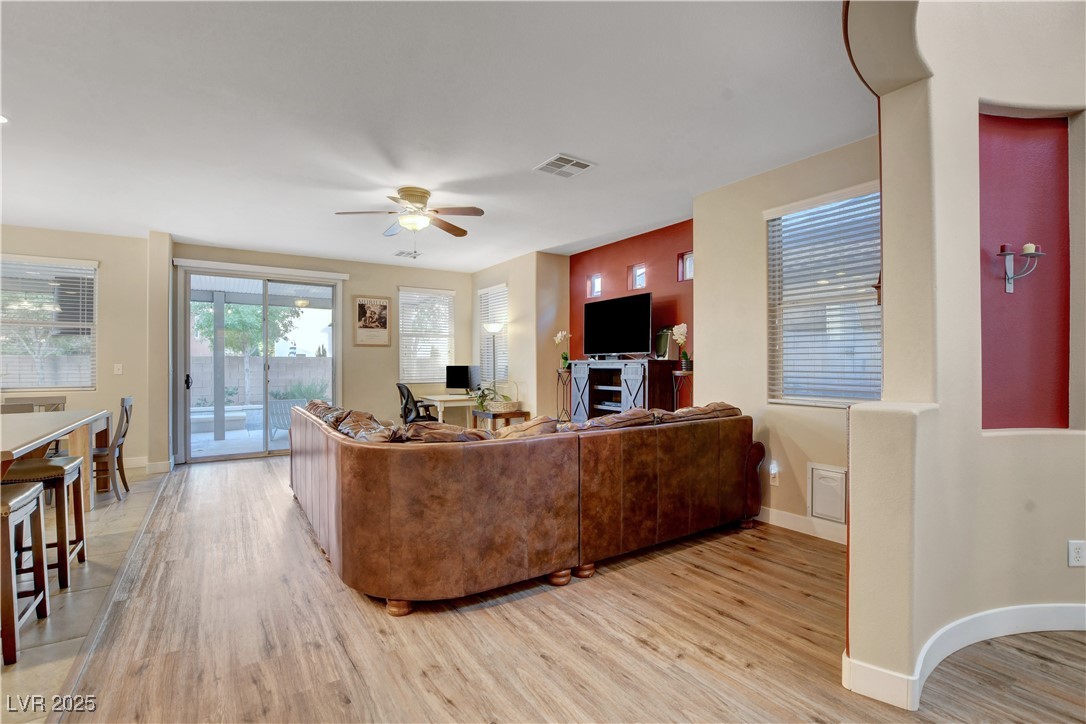 1104 Cactus Rock Street Property Photo 9