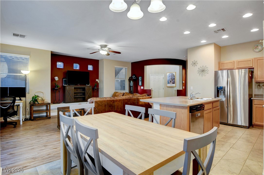 1104 Cactus Rock Street Property Photo 23