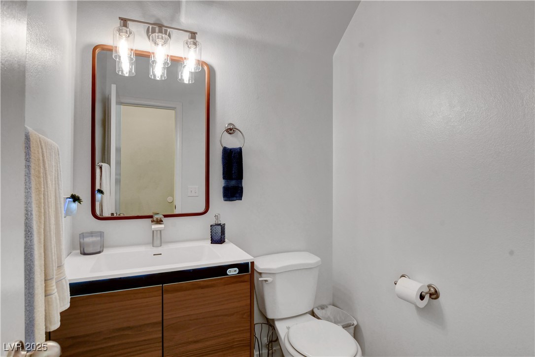 1104 Cactus Rock Street Property Photo 25