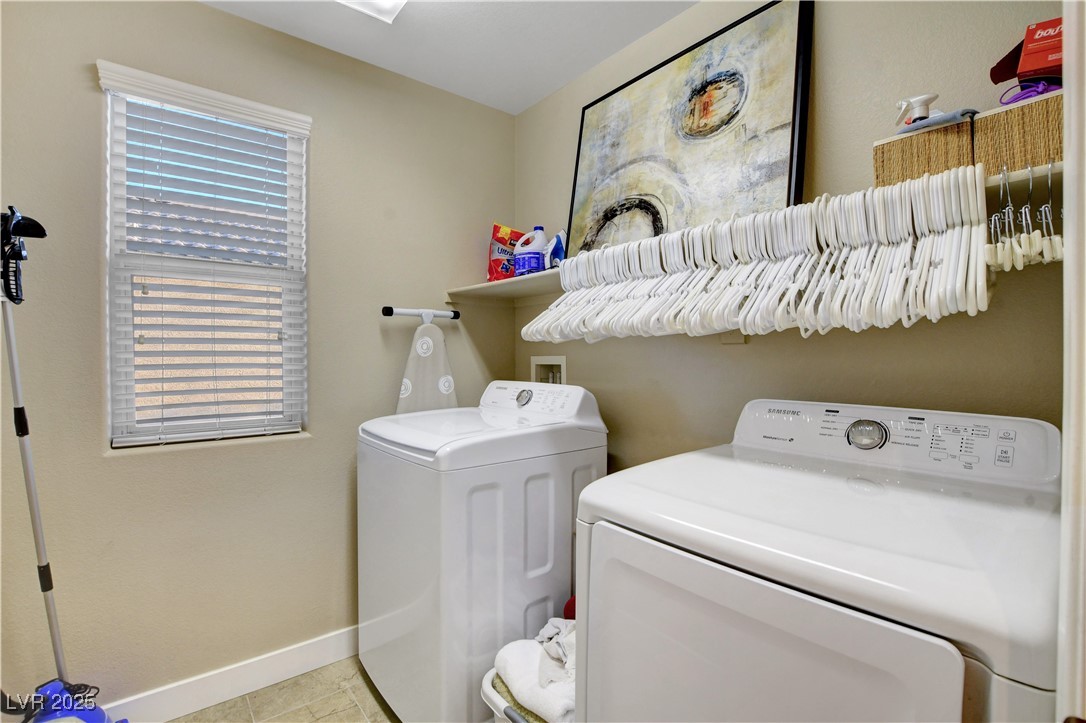 1104 Cactus Rock Street Property Photo 30