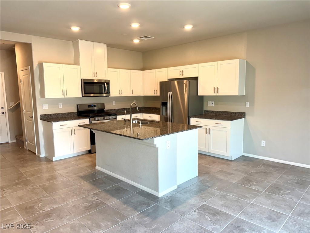 5269 Acadia Leaf Street Property Photo 3