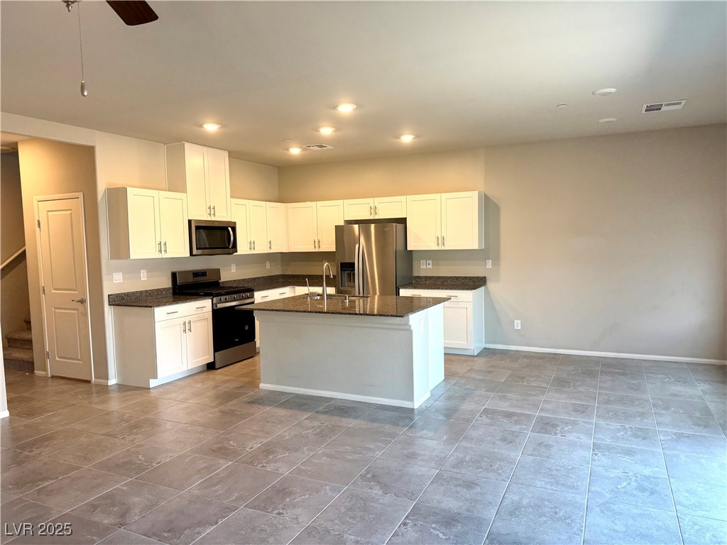 5269 Acadia Leaf Street Property Photo 4