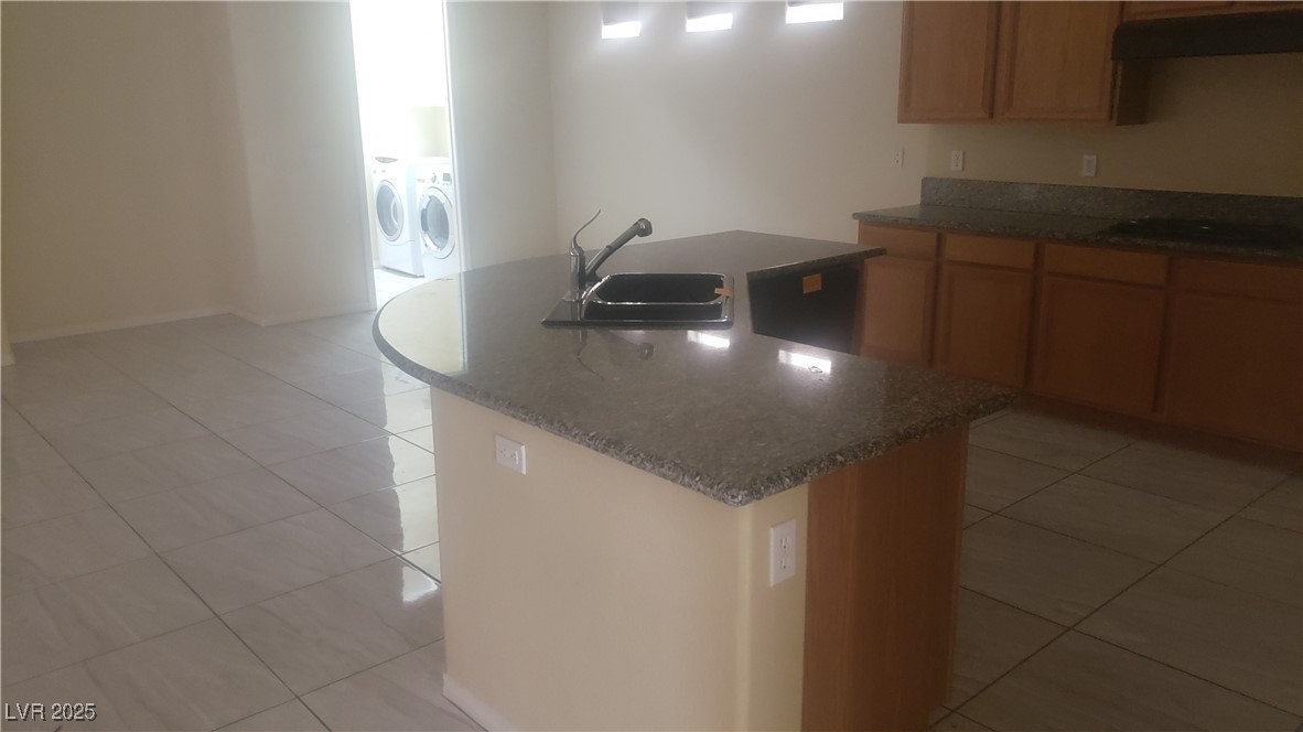 7711 Windy Meadow Avenue Property Photo 10