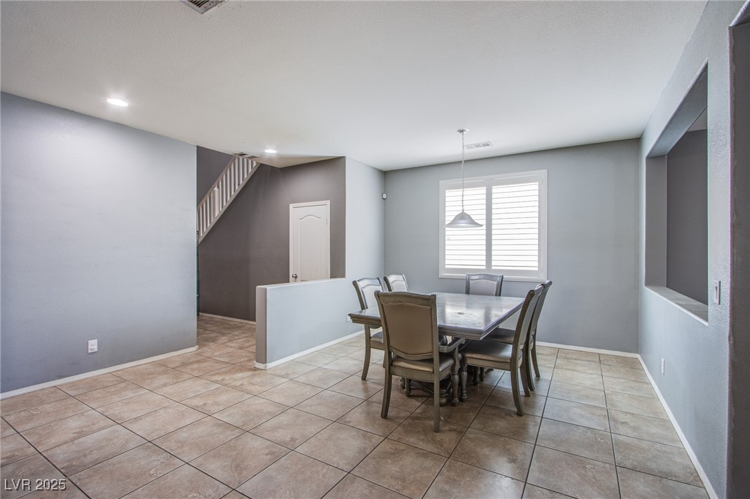 10633 Mount Blackburn Avenue Property Photo 14
