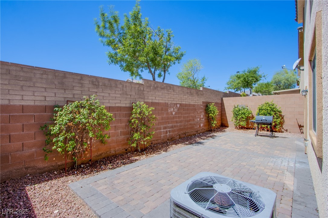 10633 Mount Blackburn Avenue Property Photo 22