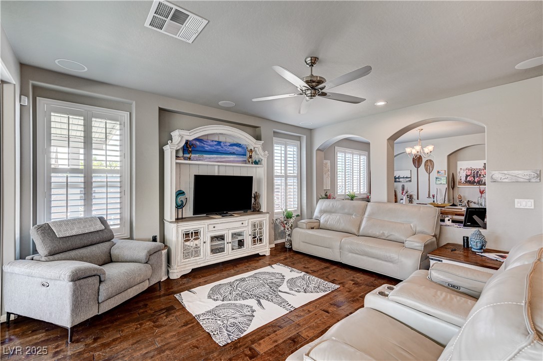 3605 Greenbriar Bluff Avenue Property Photo 12