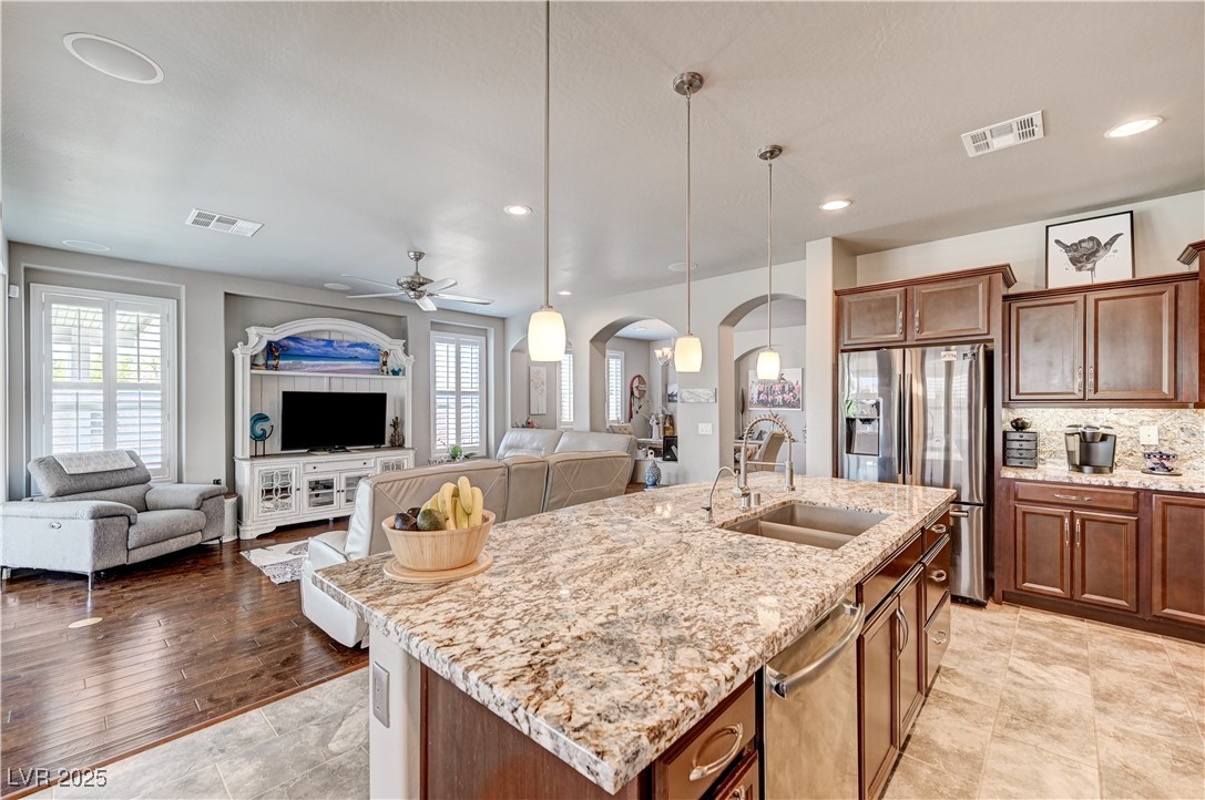 3605 Greenbriar Bluff Avenue Property Photo 17