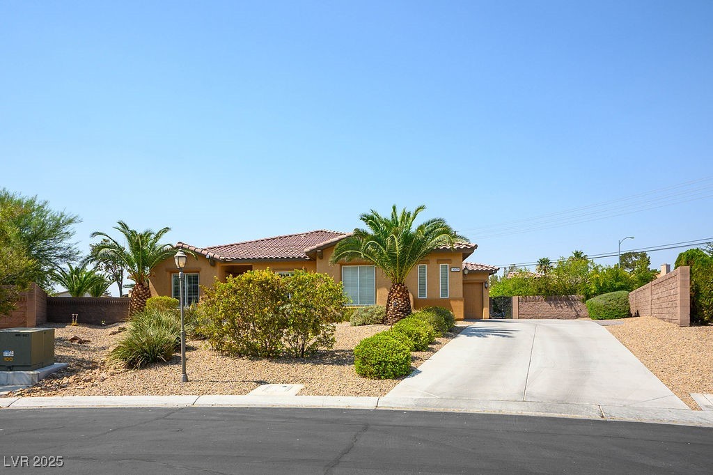 3609 Cowboy Ranch Avenue Property Photo 9