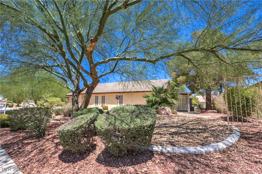 4824 Lawnwood Court Property Photo 2