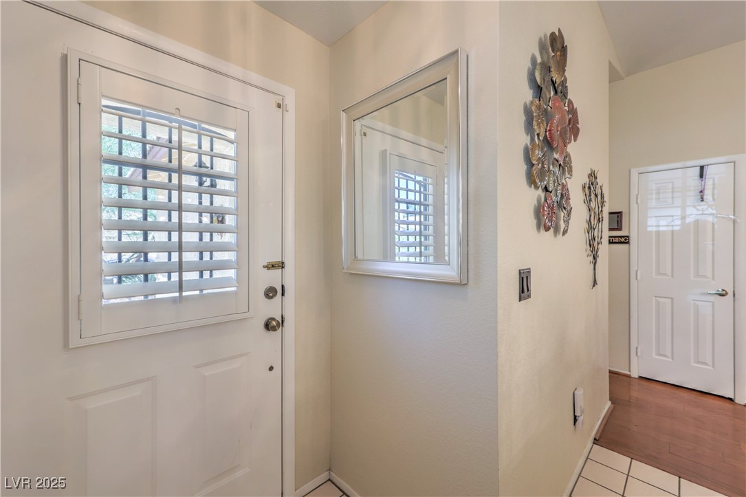 4824 Lawnwood Court Property Photo 8