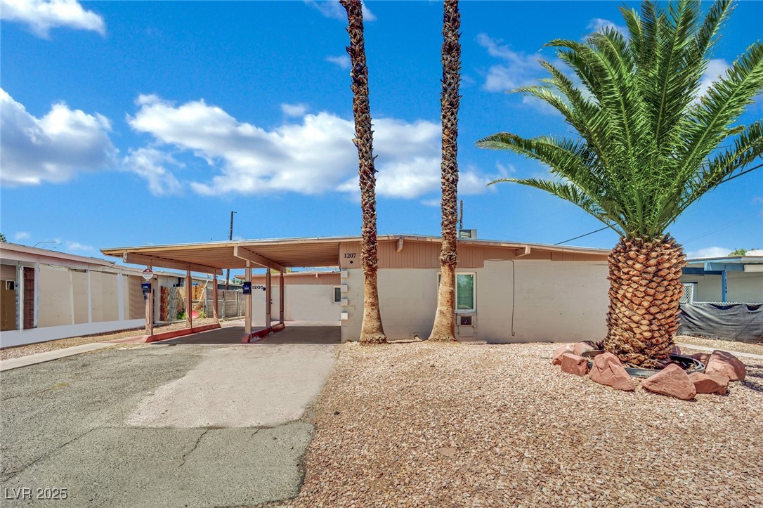 1205 Phillips Avenue Property Photo 1