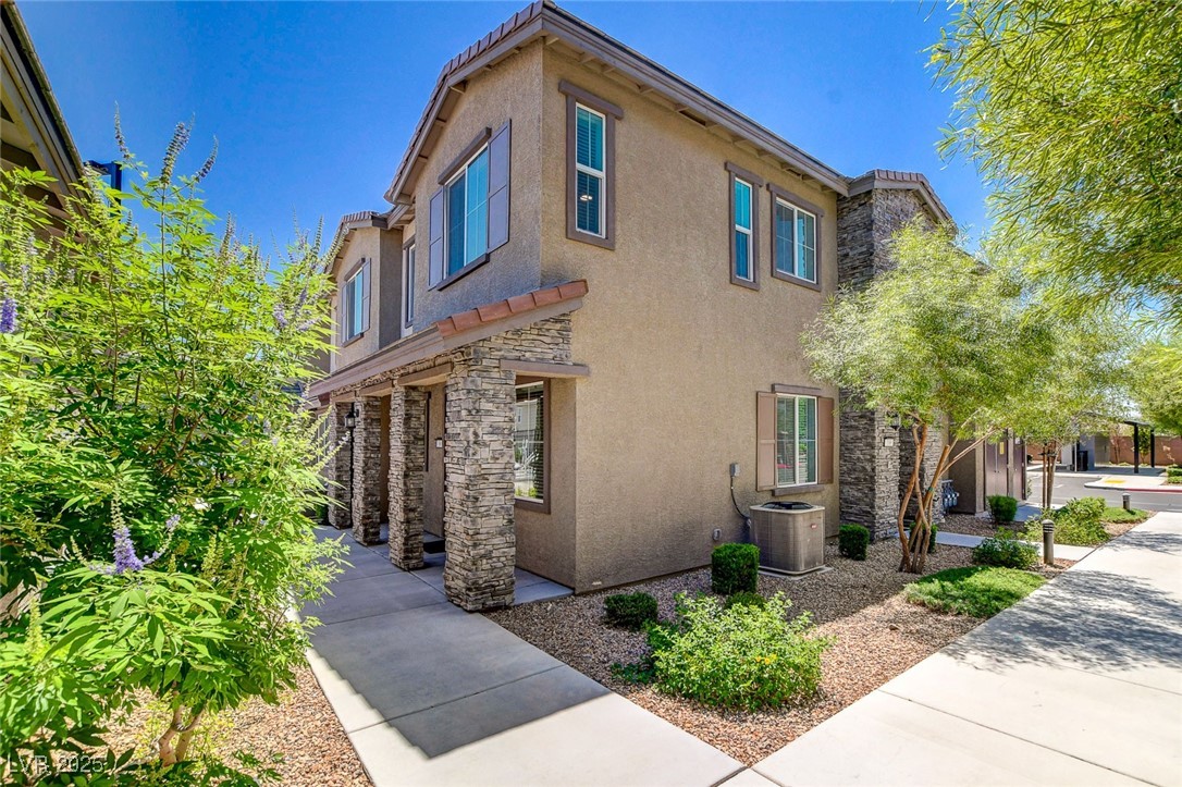 5730 Sky Pointe Drive 190 Property Photo 1