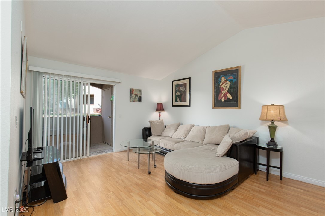 231 West Horizon Ridge Parkway 1126 Property Photo 5