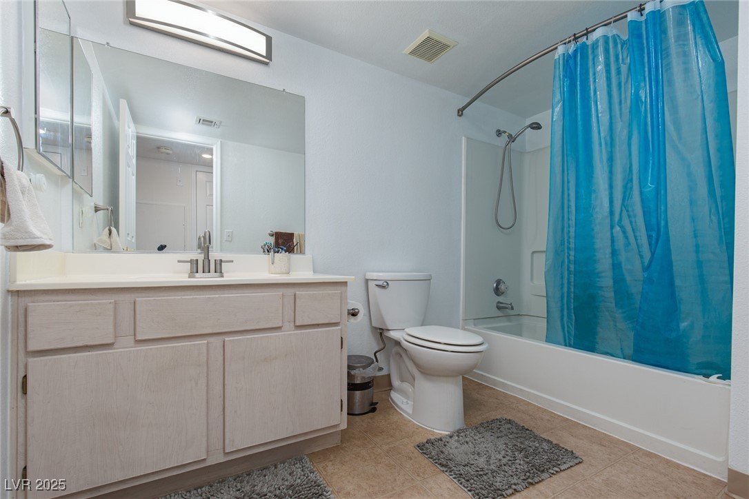 231 West Horizon Ridge Parkway 1126 Property Photo 9
