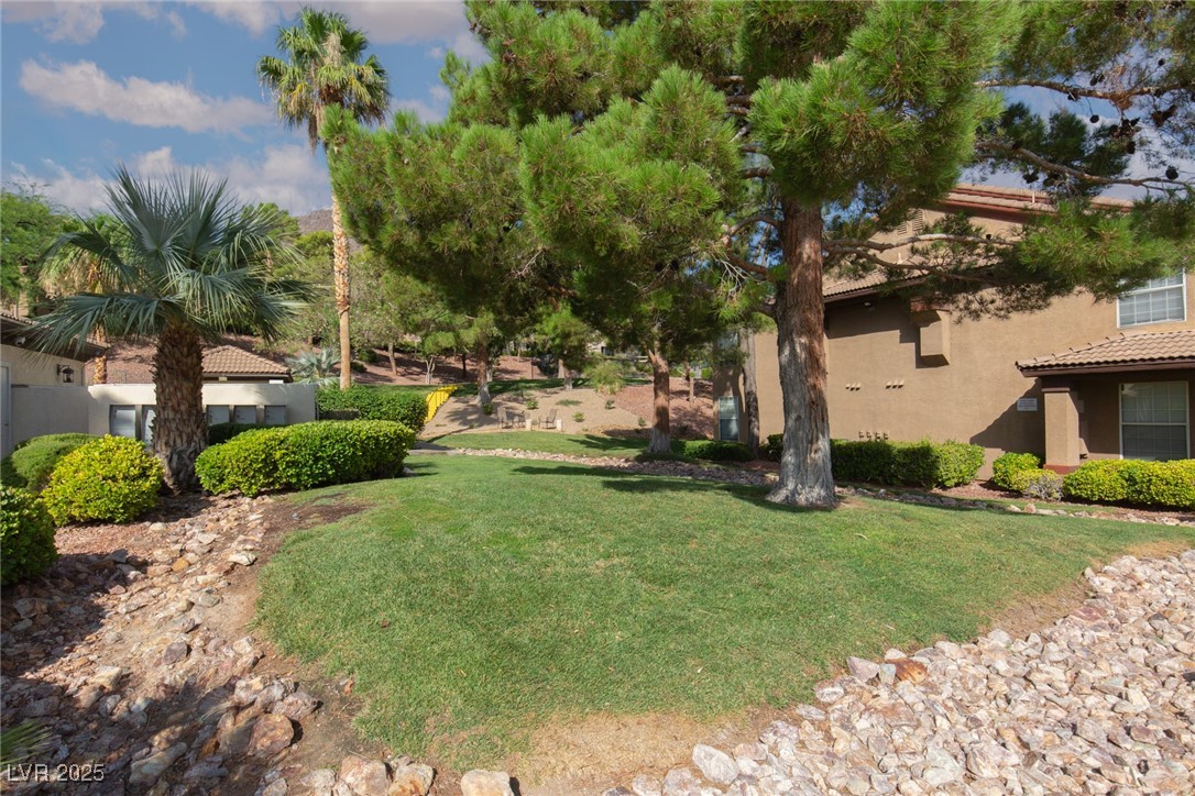 231 West Horizon Ridge Parkway 1126 Property Photo 18