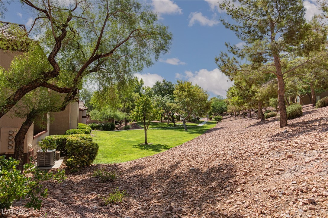 231 West Horizon Ridge Parkway 1126 Property Photo 23