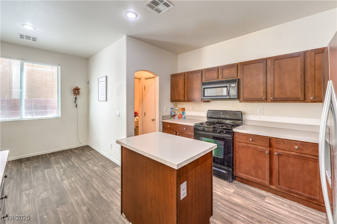 6623 Hurkling Stone Avenue Property Photo 3