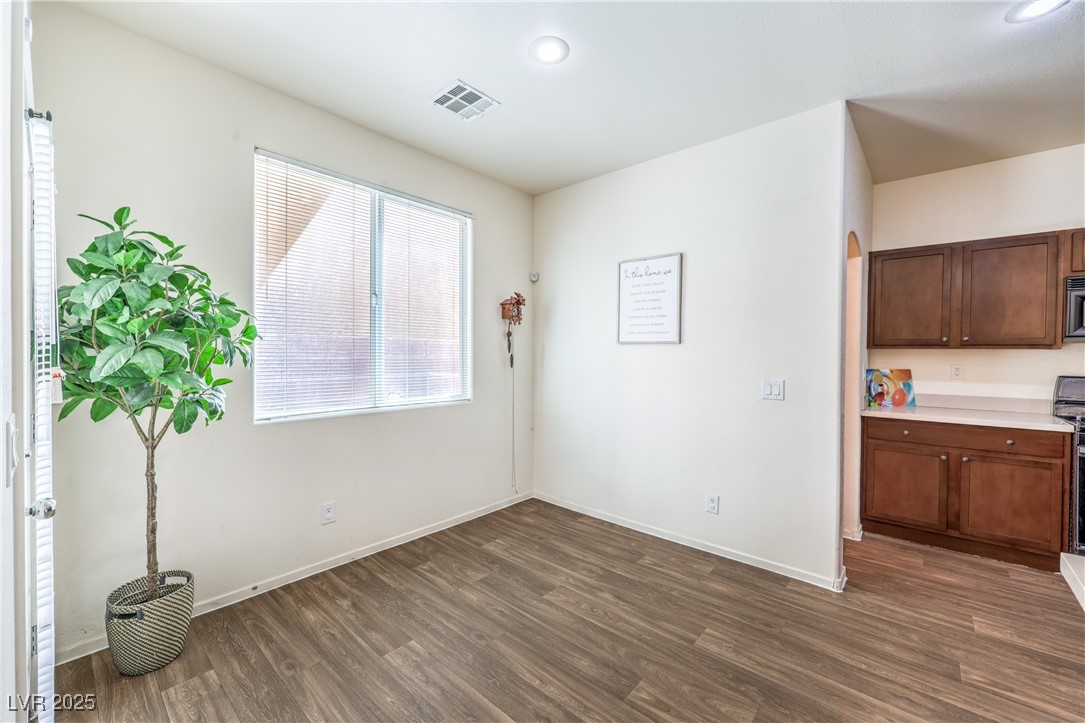 6623 Hurkling Stone Avenue Property Photo 11