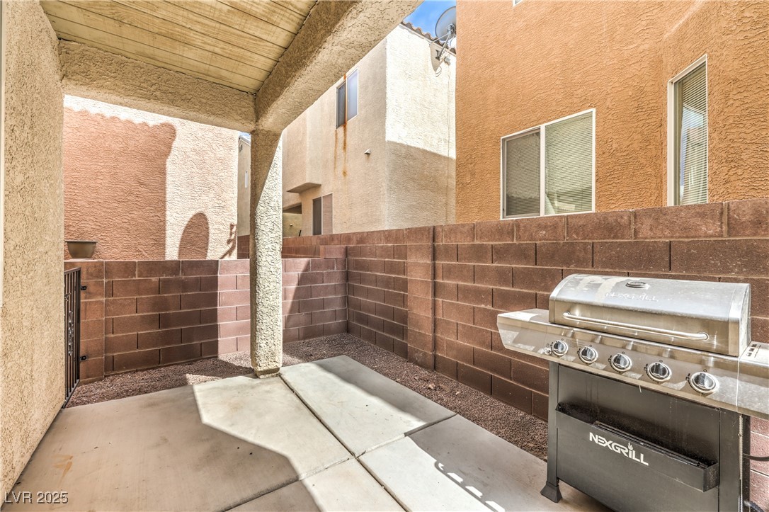 6623 Hurkling Stone Avenue Property Photo 27