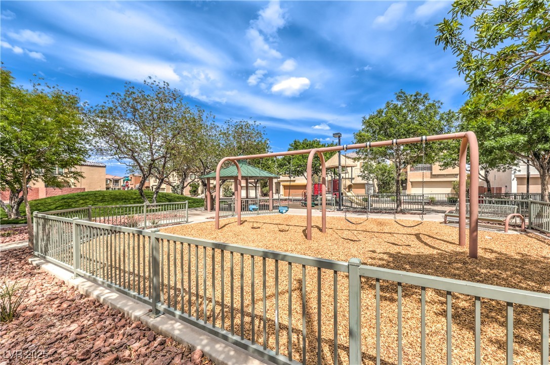 6623 Hurkling Stone Avenue Property Photo 30