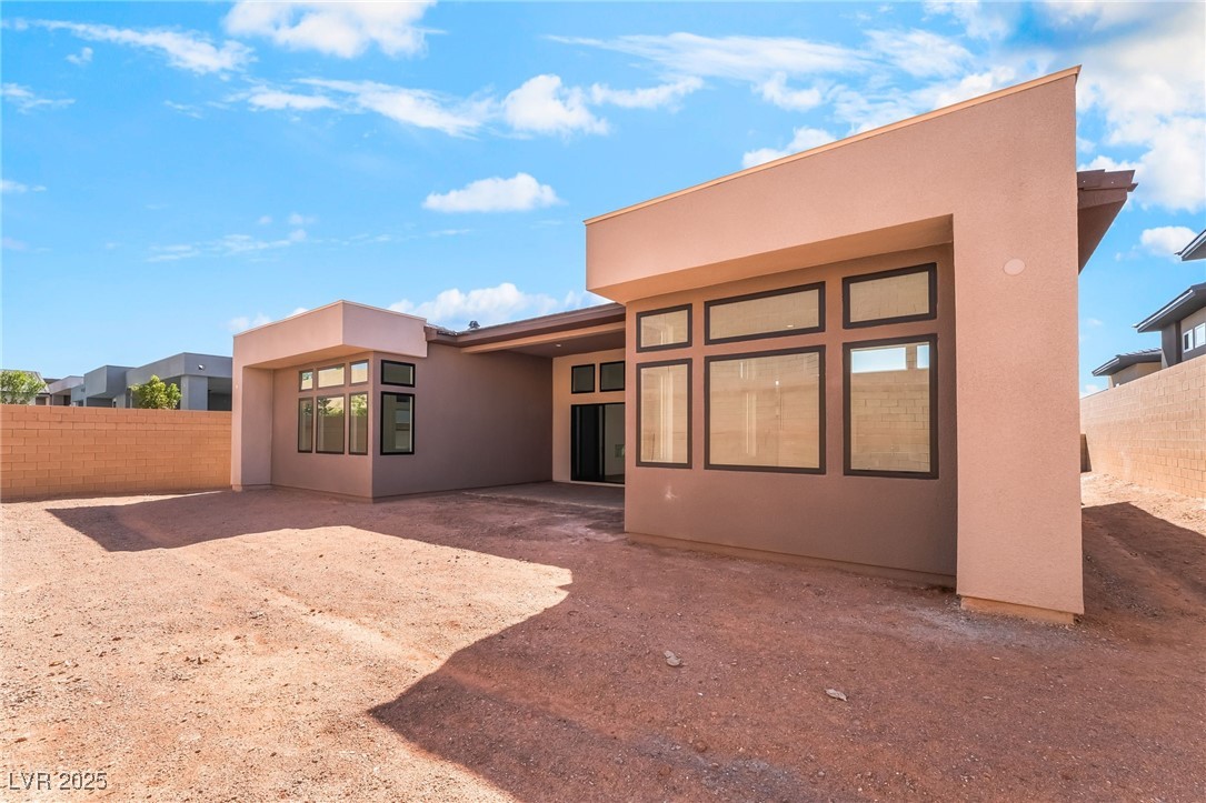 137 Tre Pietre Street Property Photo 29