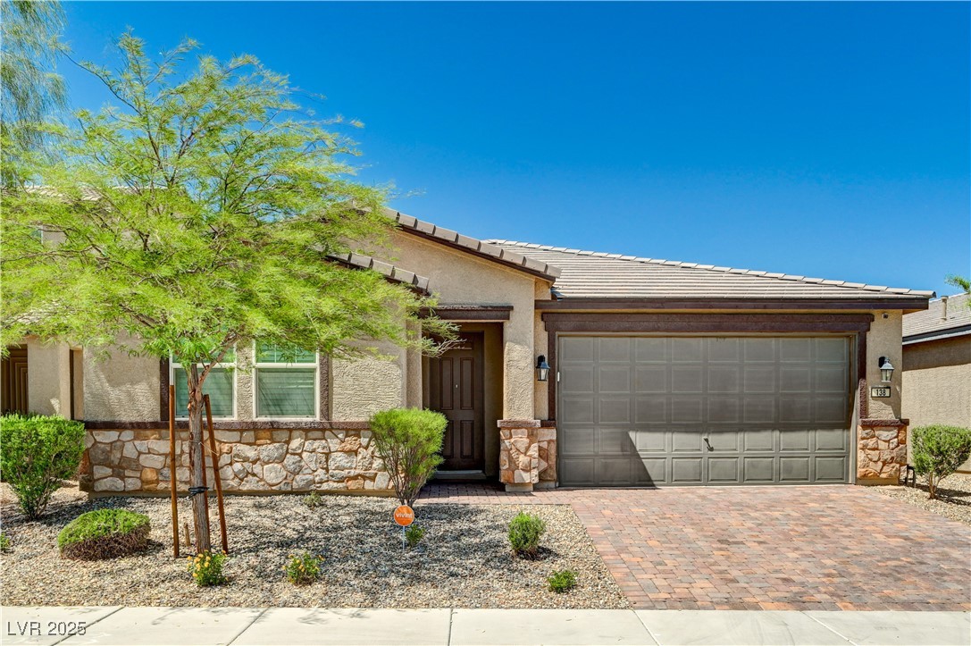 138 Red Sandstone Avenue Property Photo 1