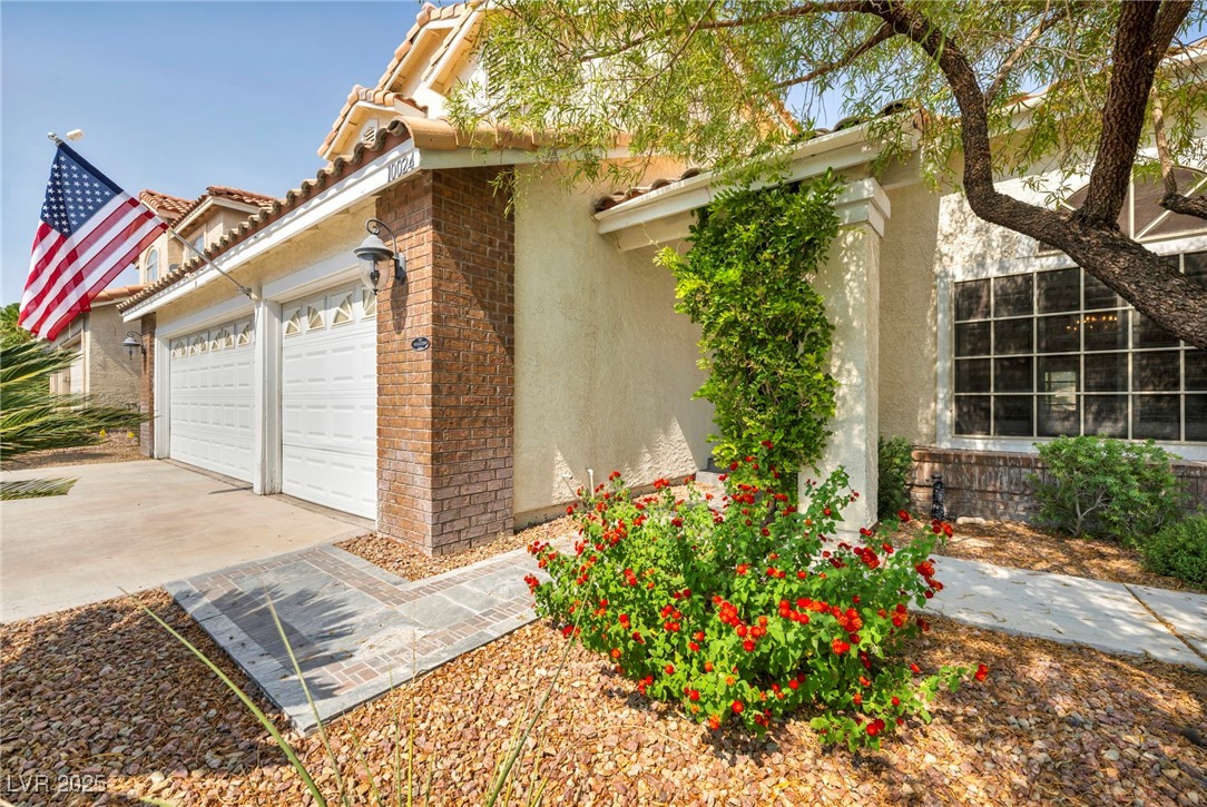 10024 Skipper Court Property Photo 5