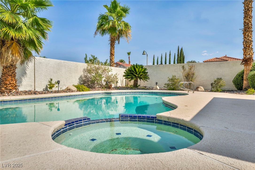 10024 Skipper Court Property Photo 11