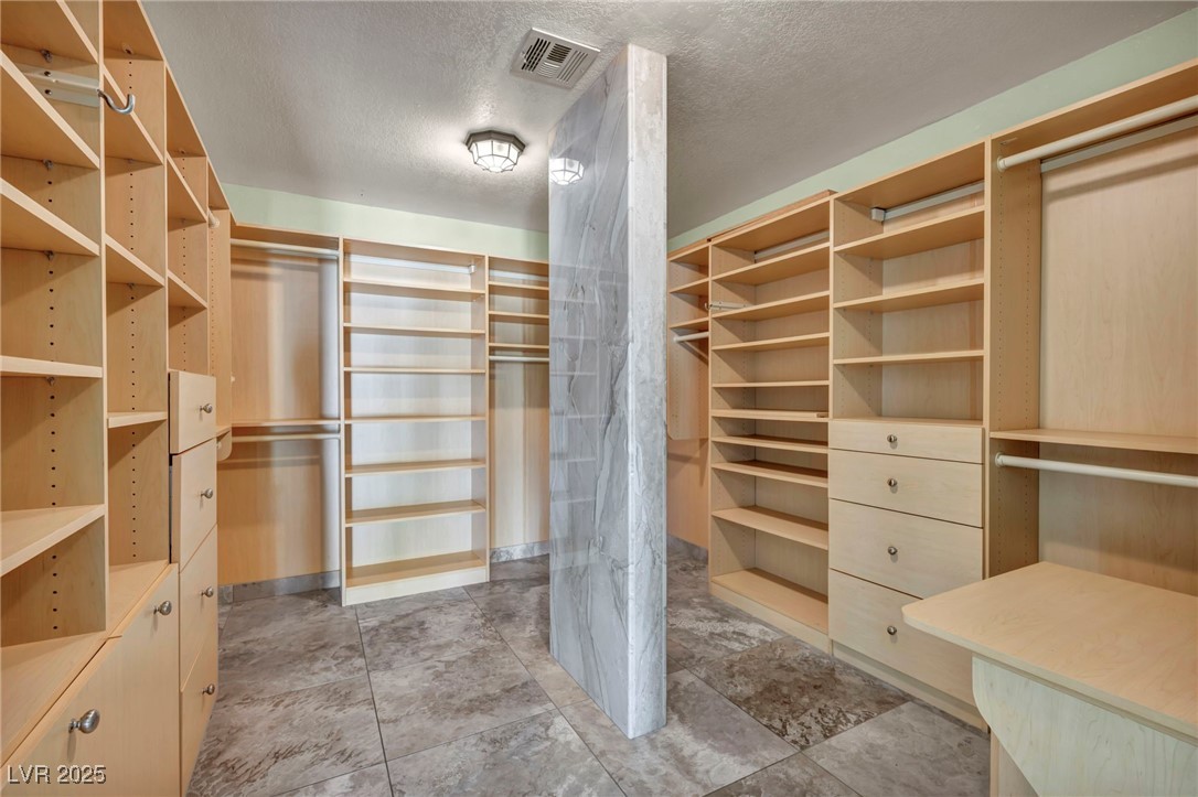 10024 Skipper Court Property Photo 25