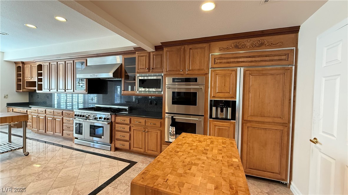 8821 Sandspring Drive Property Photo