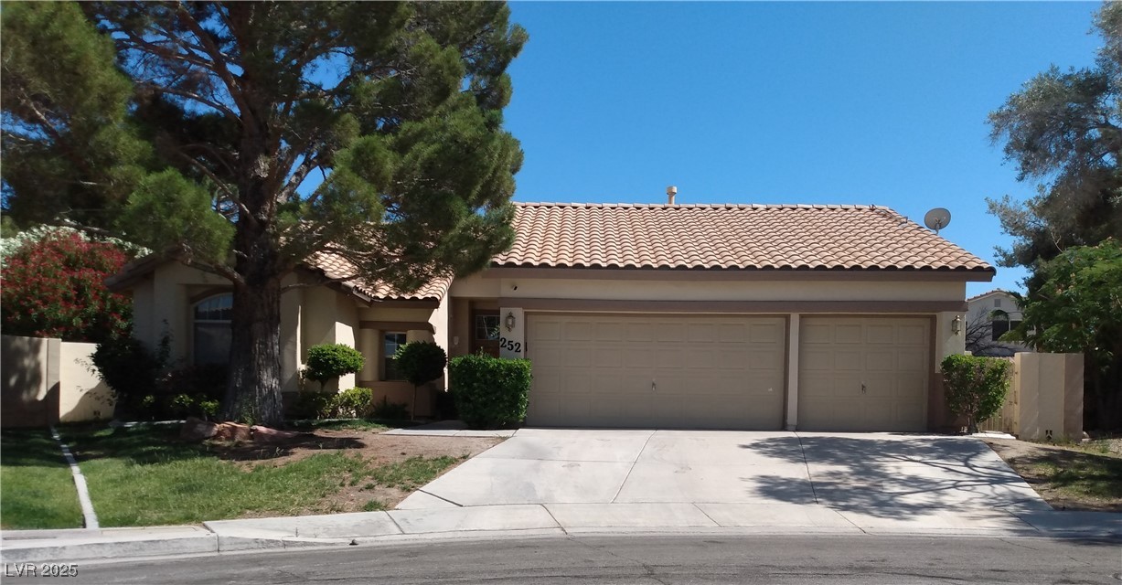 252 Paseo Del Lago Circle Property Photo 1