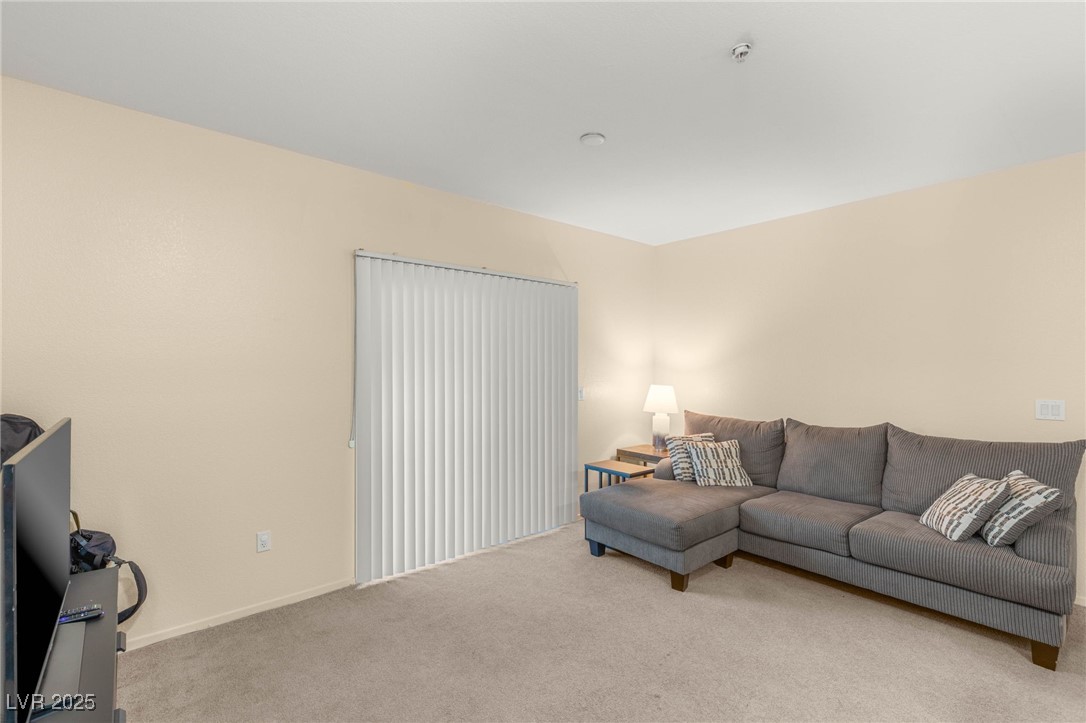 2291 West Horizon Ridge Parkway 8248 Property Photo 6