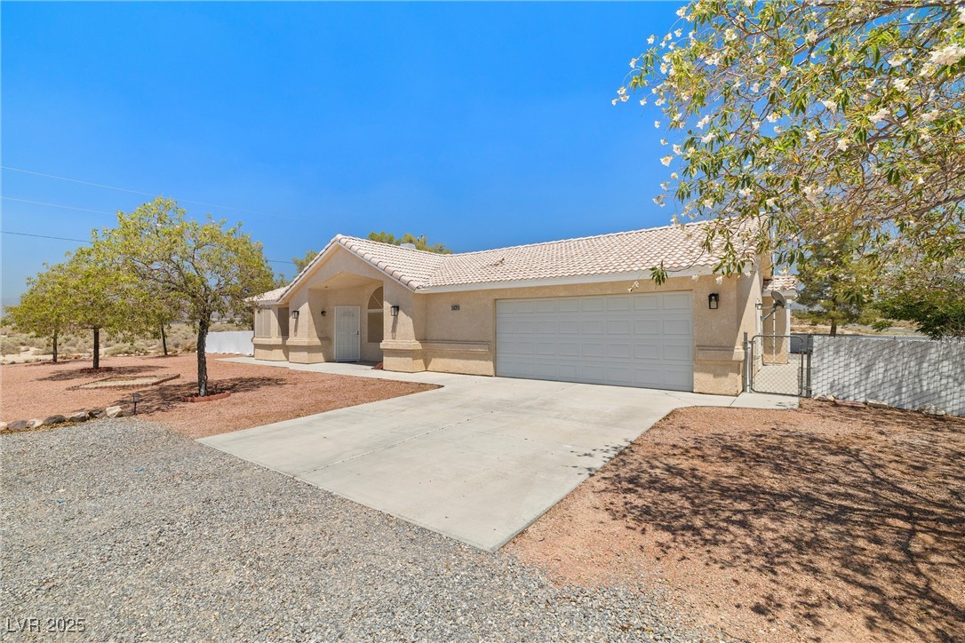 2431 South Dandelion Street Property Photo 1