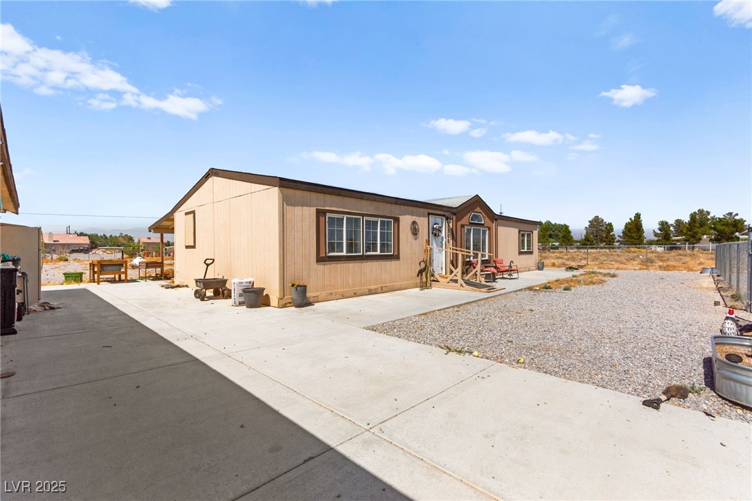 3300 East Navajo Boulevard Property Photo