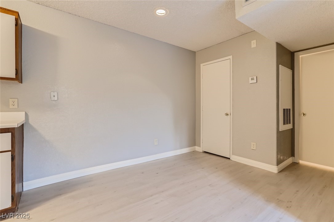 220 Mission Newport Lane 106 Property Photo 10