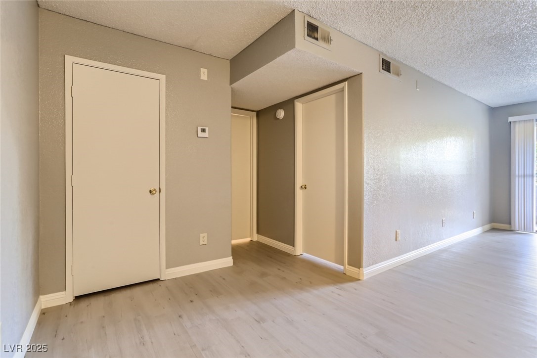 220 Mission Newport Lane 106 Property Photo 13
